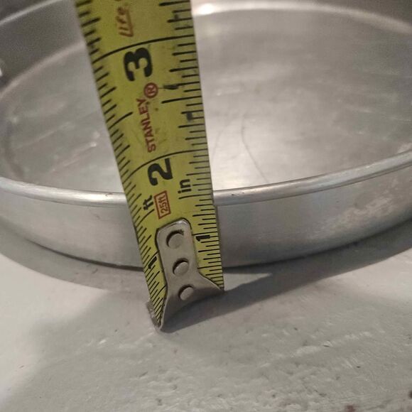 Aluminum Buckeye Wear Ever Round Cake Pan with Handles 12" x 1.5" - Picture 3 of 4